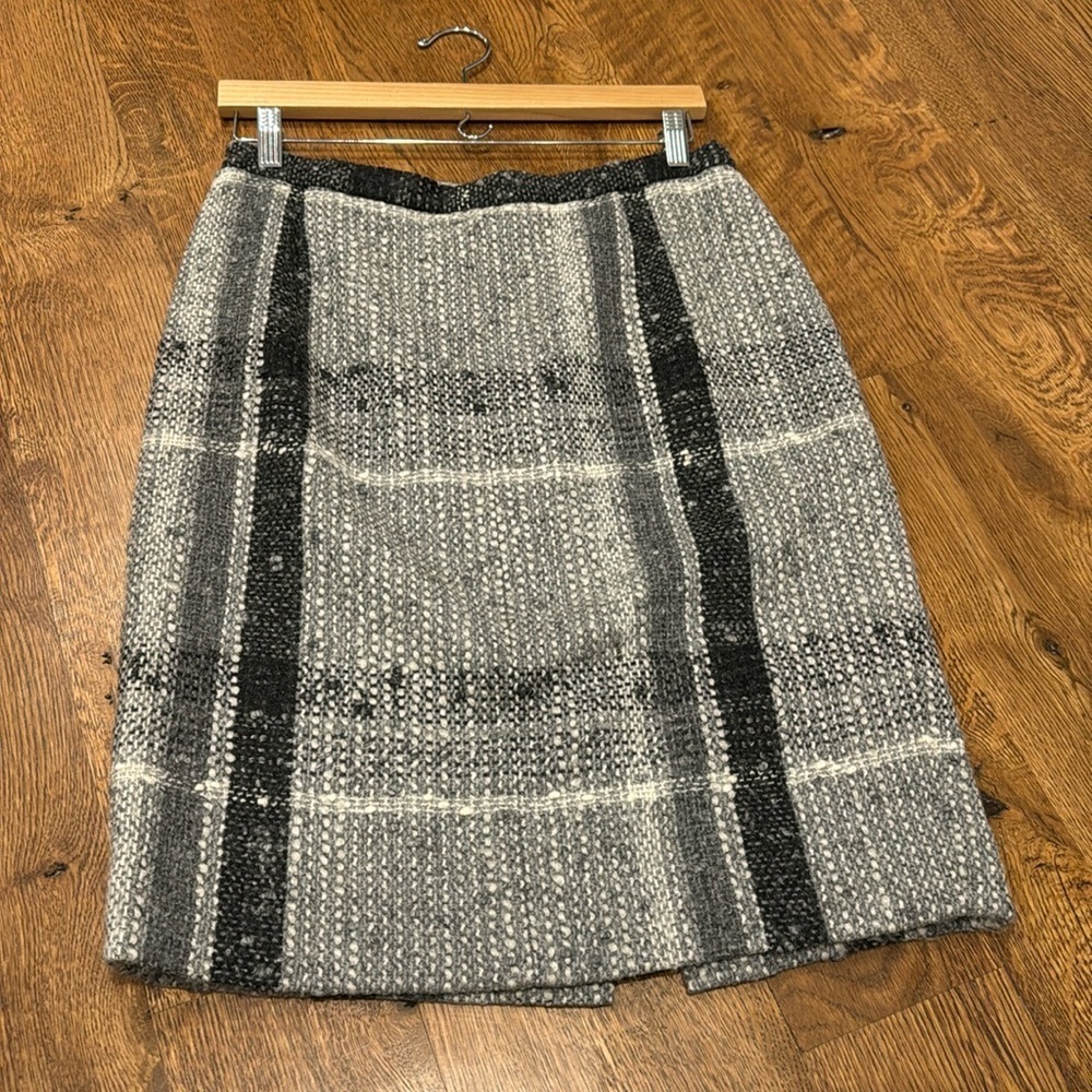 Valentino Roma Women’s Midi Skirt Black and Grey Size 12